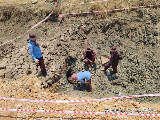 柬埔寨施工队挖水渠惊现230公斤未燃爆弹！(图2)